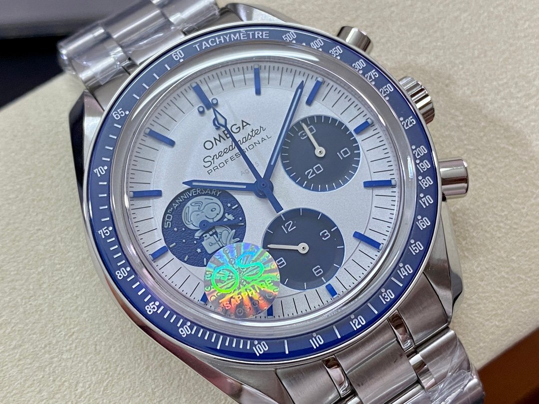 Omega Snoopy 150th Anniversary-Replica