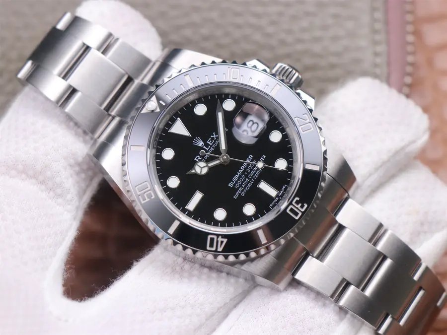 Submariner Date116610 (Black sub with date)- Super Clone